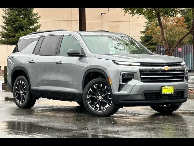 2025 Chevrolet Traverse AWD LT