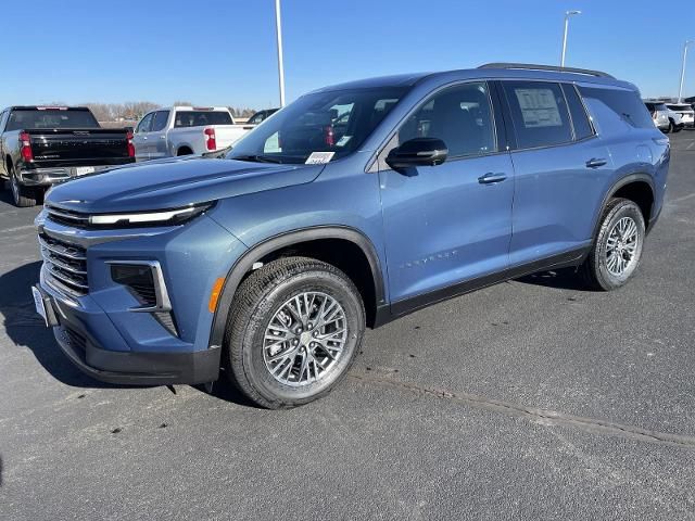 2025 Chevrolet Traverse AWD LT