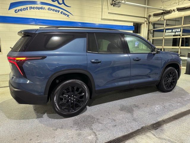 2025 Chevrolet Traverse AWD LT