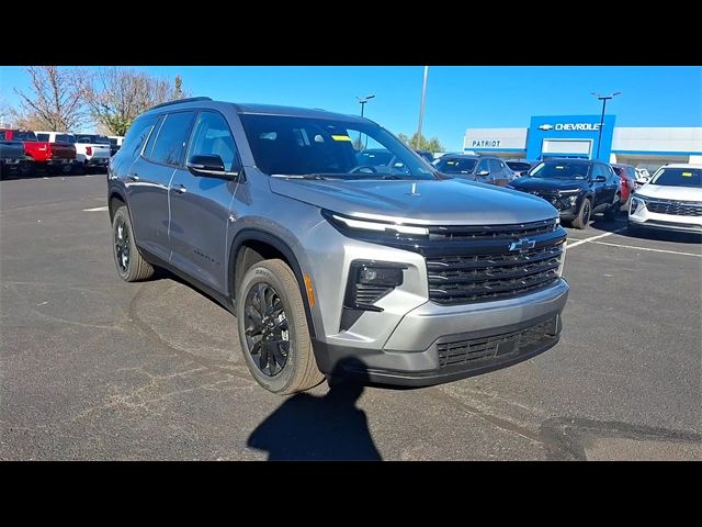 2025 Chevrolet Traverse AWD LT