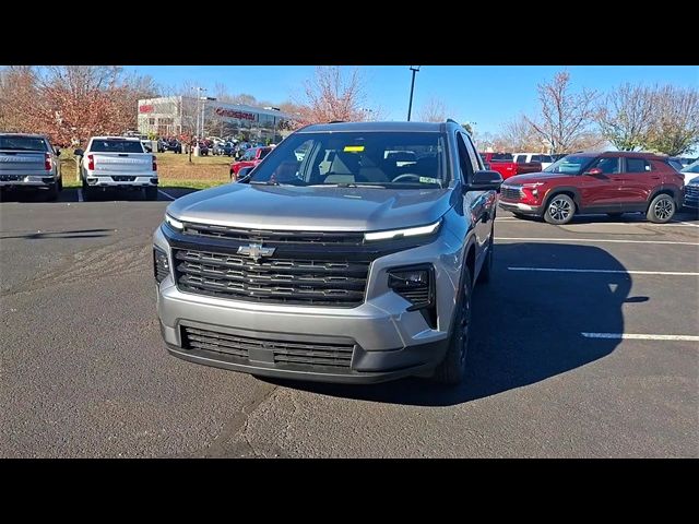 2025 Chevrolet Traverse AWD LT