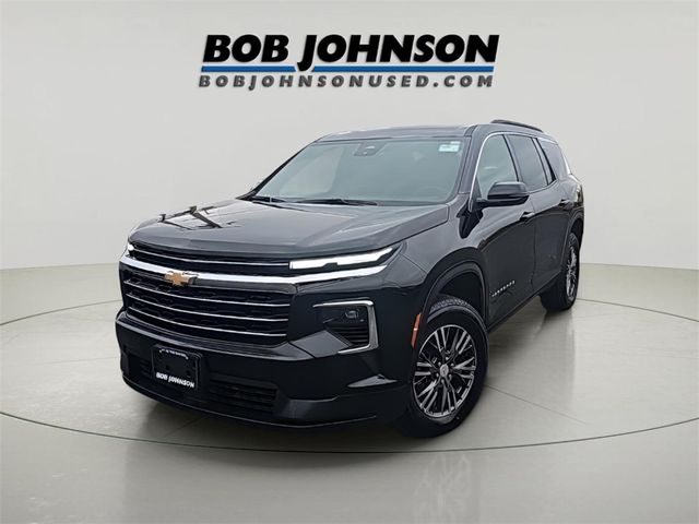 2025 Chevrolet Traverse AWD LT