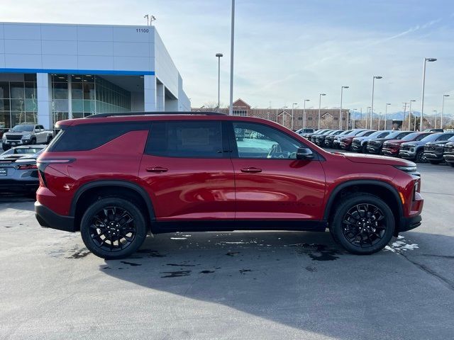 2025 Chevrolet Traverse AWD LT