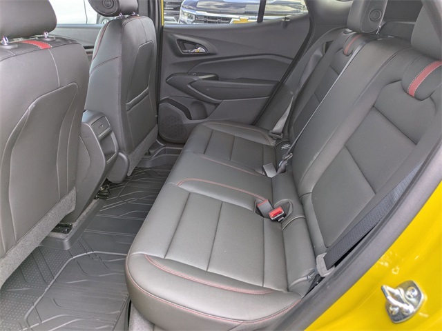 Vehicle image 25 of 26