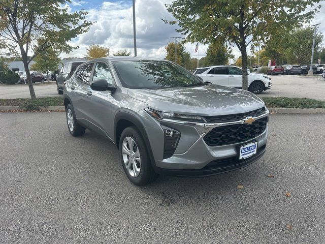 2025 Chevrolet Trax LS