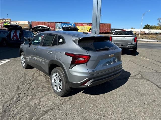 2025 Chevrolet Trax LS