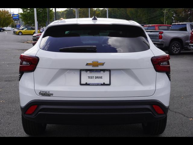 2025 Chevrolet Trax LS