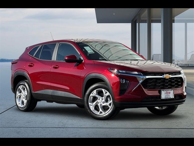 2025 Chevrolet Trax LS