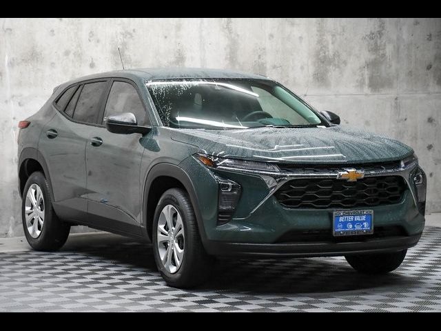 2025 Chevrolet Trax LS