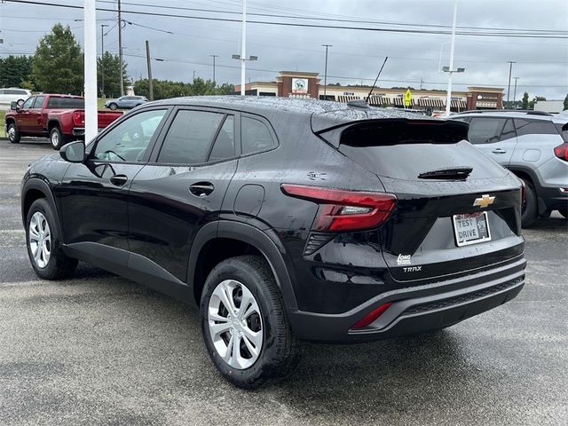 2025 Chevrolet Trax LS