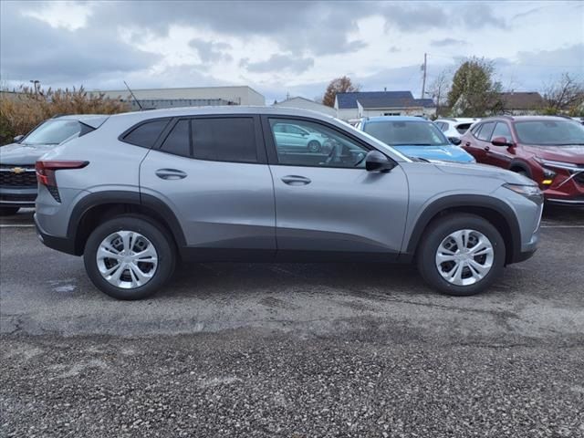 2025 Chevrolet Trax LS