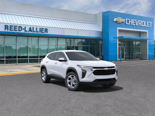 2025 Chevrolet Trax LS