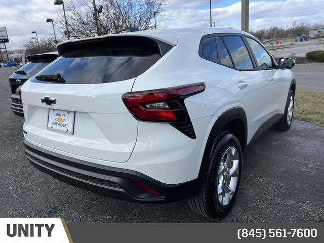 2025 Chevrolet Trax LS