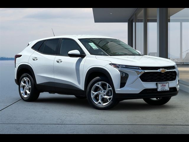 2025 Chevrolet Trax LS