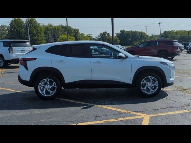 2025 Chevrolet Trax LS