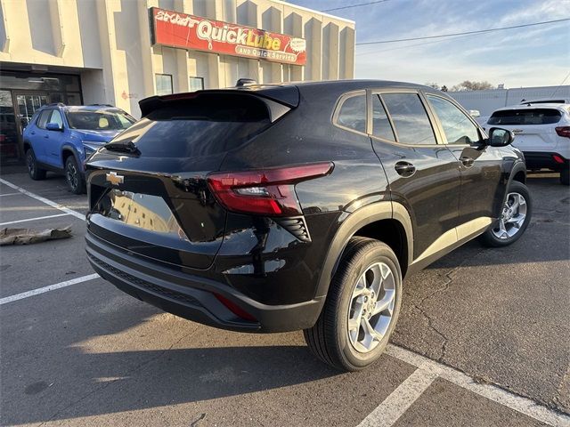 2025 Chevrolet Trax LS