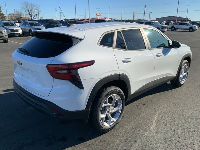 2025 Chevrolet Trax LS