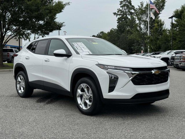 2025 Chevrolet Trax LS