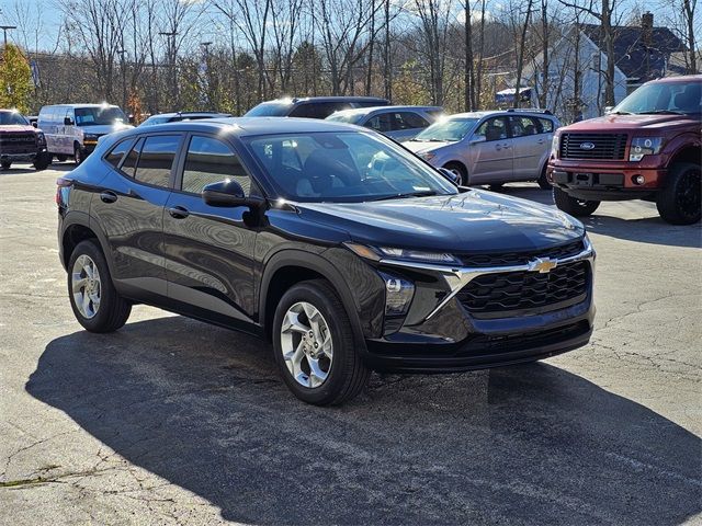 2025 Chevrolet Trax LS