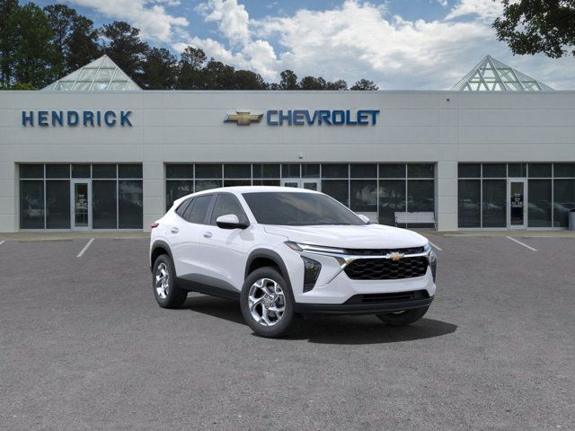 2025 Chevrolet Trax LS