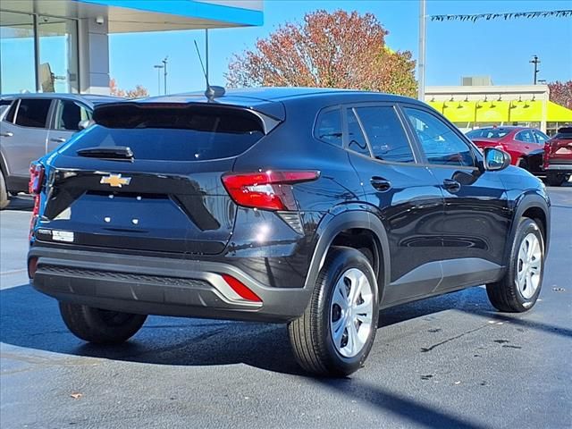 2025 Chevrolet Trax LS