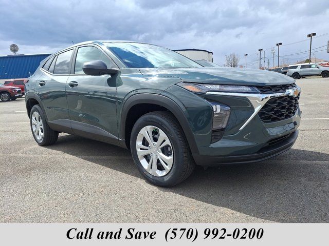 2025 Chevrolet Trax LS