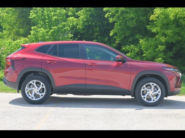 2025 Chevrolet Trax LS