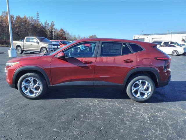 2025 Chevrolet Trax LS