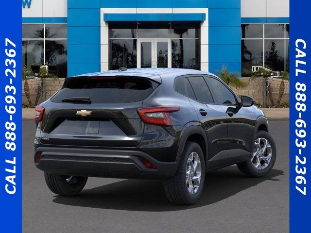 2025 Chevrolet Trax LS