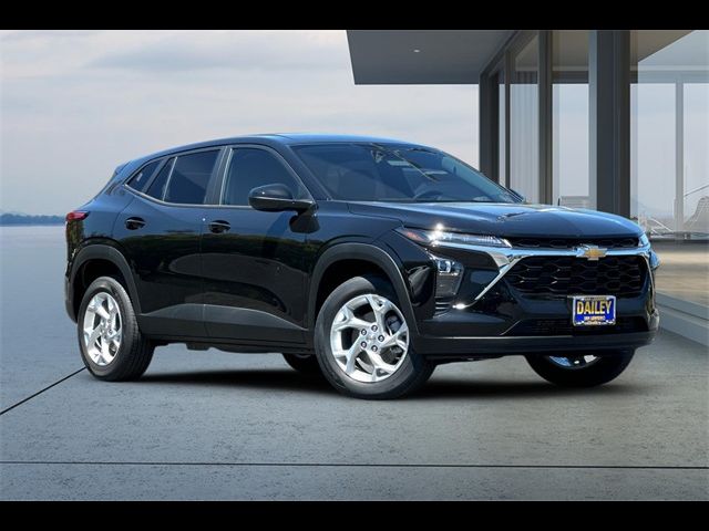 2025 Chevrolet Trax LS