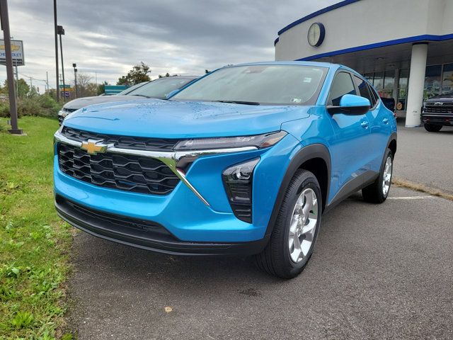 2025 Chevrolet Trax LS