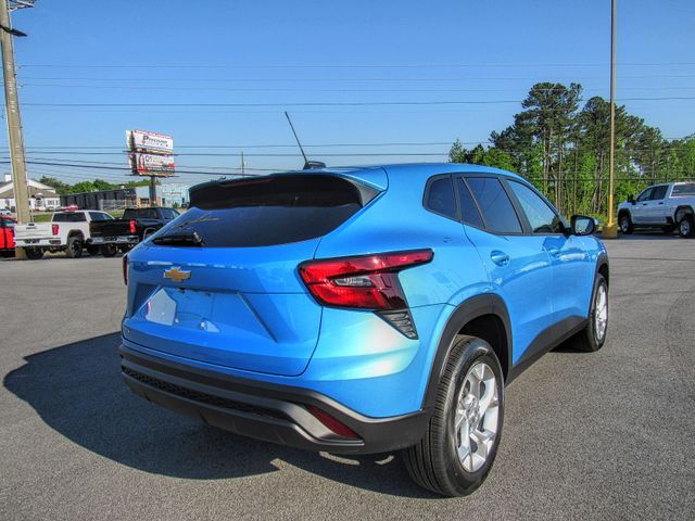 2025 Chevrolet Trax LS
