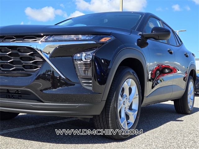 2025 Chevrolet Trax LS