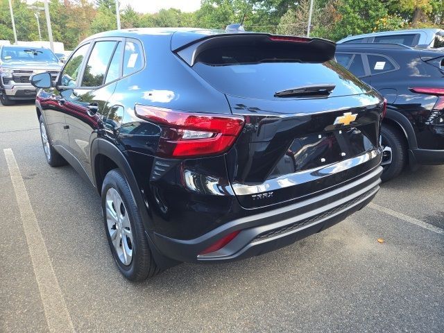 2025 Chevrolet Trax LS