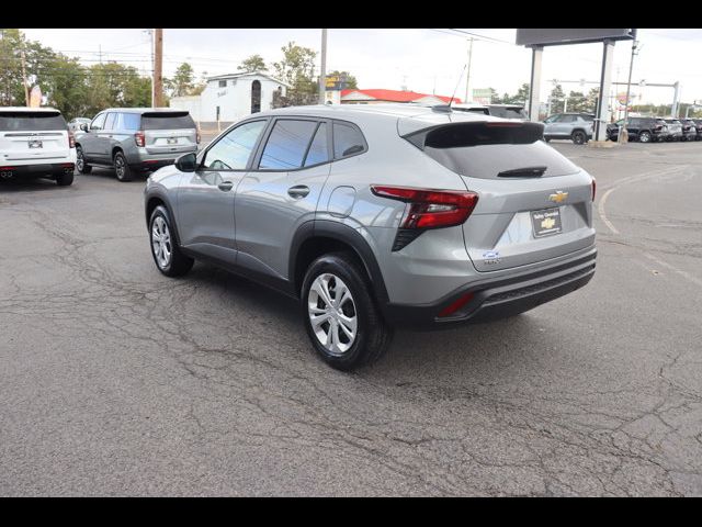 2025 Chevrolet Trax LS