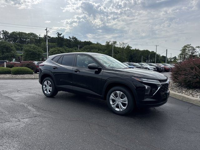 2025 Chevrolet Trax LS