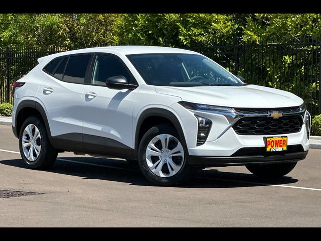 2025 Chevrolet Trax LS