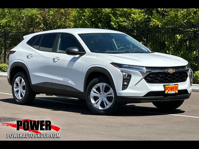 2025 Chevrolet Trax LS
