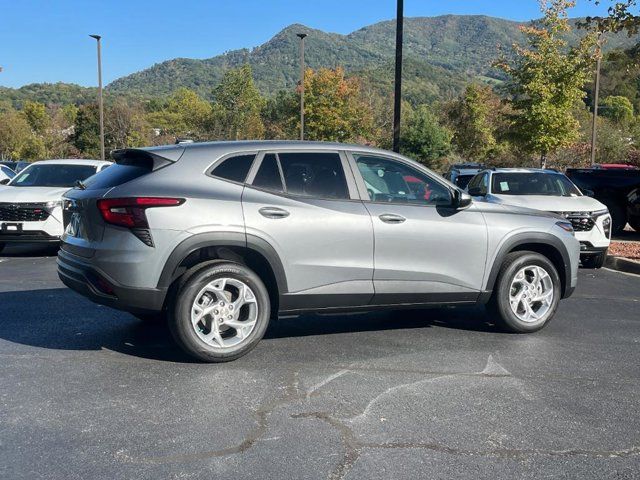 2025 Chevrolet Trax LS