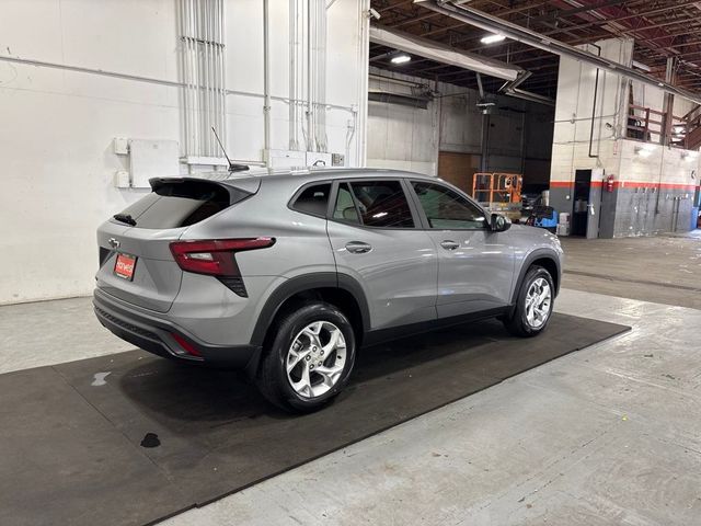 2025 Chevrolet Trax LS