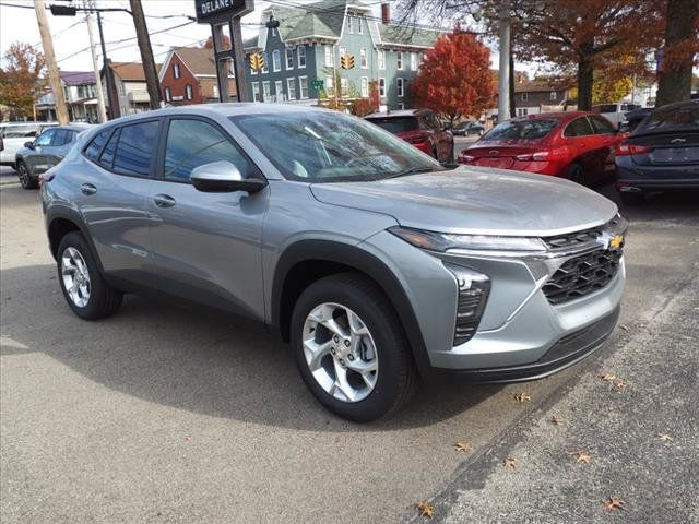 2025 Chevrolet Trax LS