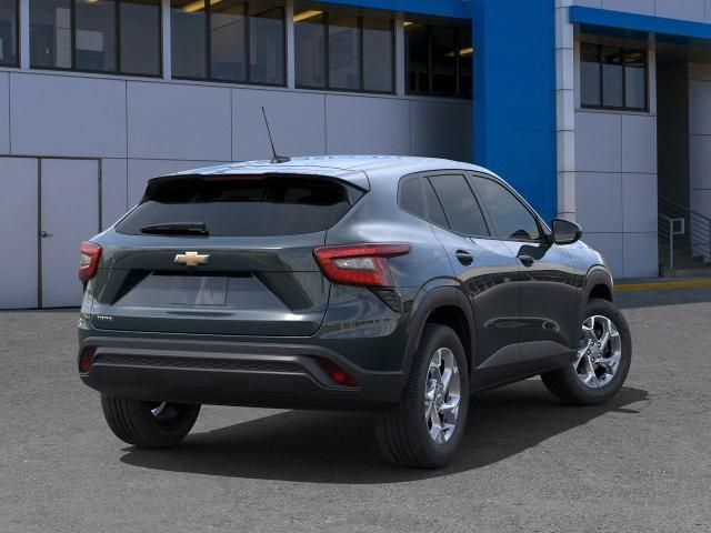 2025 Chevrolet Trax LS