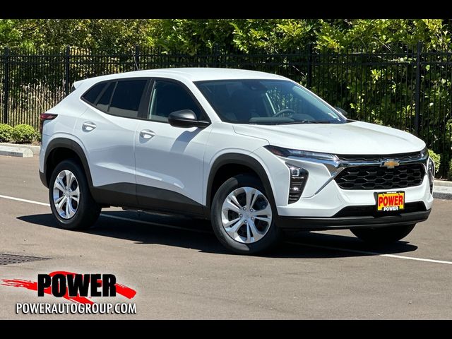 2025 Chevrolet Trax LS