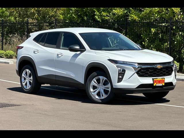 2025 Chevrolet Trax LS