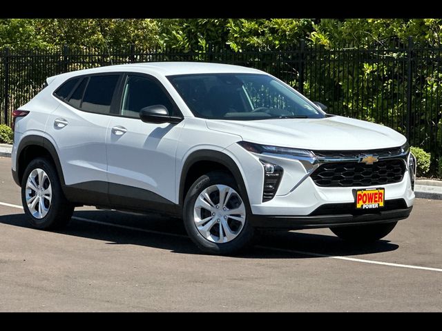 2025 Chevrolet Trax LS
