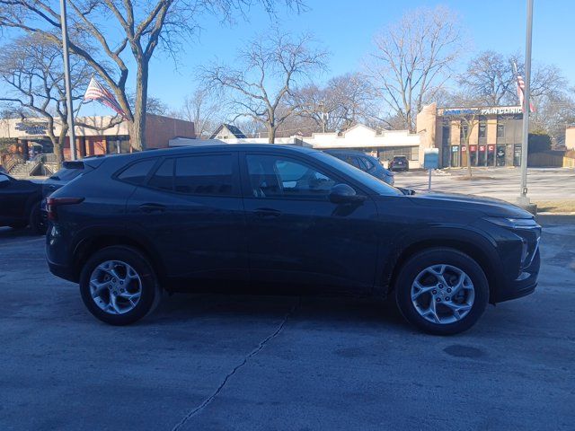 2025 Chevrolet Trax LS