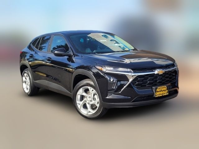 2025 Chevrolet Trax LS
