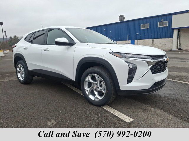 2025 Chevrolet Trax LS