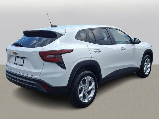 2025 Chevrolet Trax LS