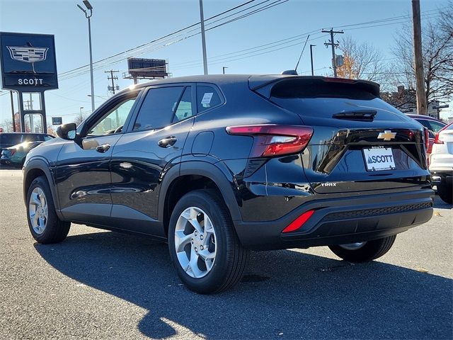 2025 Chevrolet Trax LS